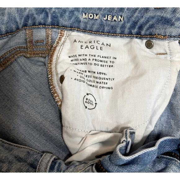 American Eagle Ripped Mom Jean - Picture 5 of 5